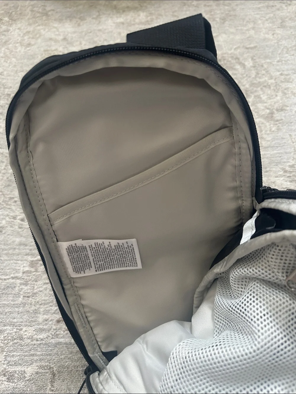 The North Face Borealis Sling Crossbody Bag. Black. NWT’s. 6 liter.